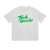 Einfarbiges T-Shirt Tech Ready Grüner Pinseltext Grafikdruck Lässig Alltag Streetwear Gefühl