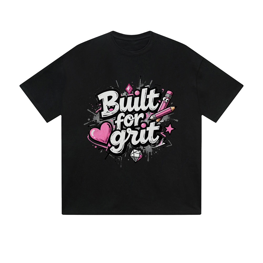 Einfarbiges T-Shirt, das für Entschlossenheit, Herz, Diamant, motivierenden Text, Grafikdruck, lässige Alltagsmode und Streetwear-Gefühl entworfen wurde