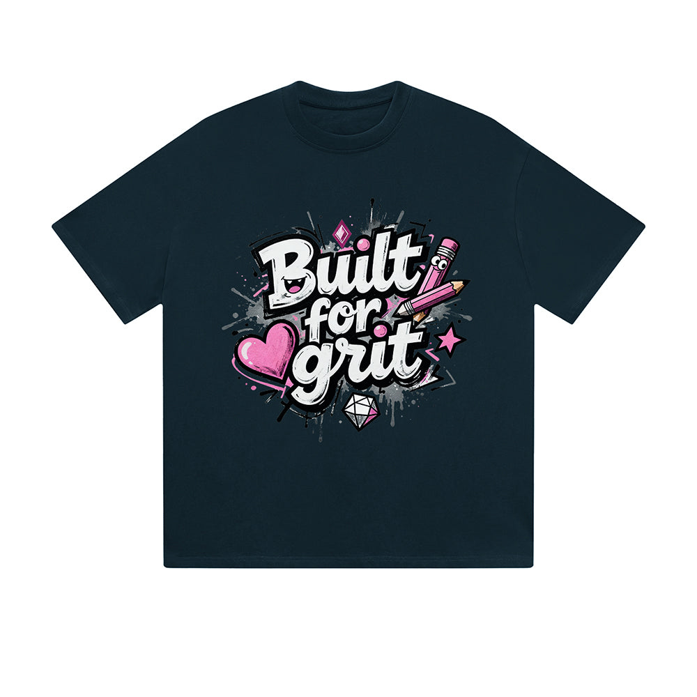 Einfarbiges T-Shirt, das für Entschlossenheit, Herz, Diamant, motivierenden Text, Grafikdruck, lässige Alltagsmode und Streetwear-Gefühl entworfen wurde